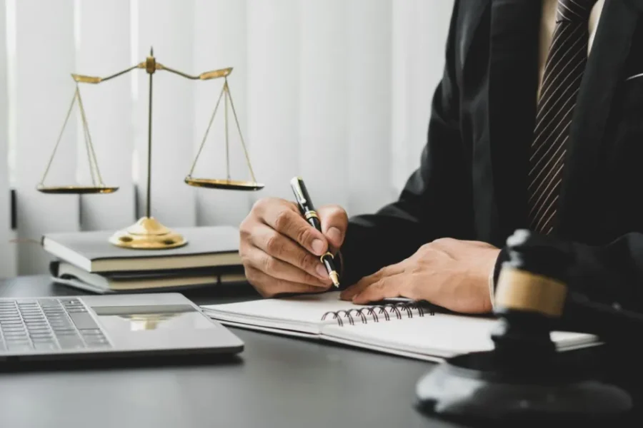 Avocat droit des affaires à Nice : un acteur clé pour la réussite des entreprises