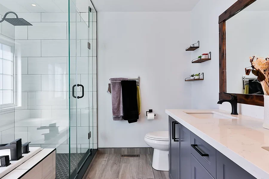 Agencement salle de bain à Saint-Nazaire : Optimiser votre espace avec style